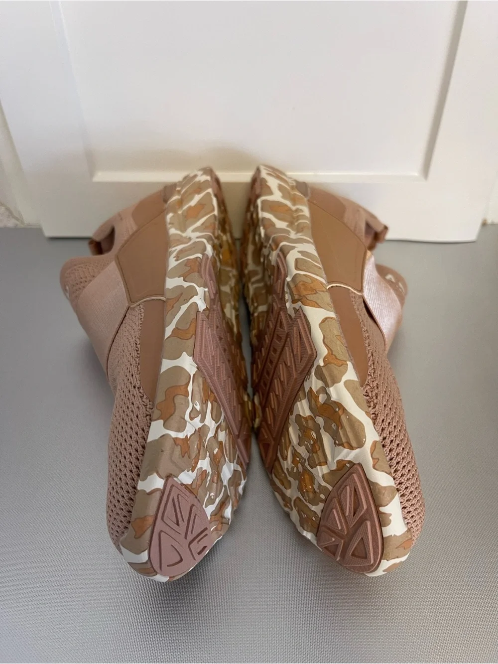 APL TechLoom Slip-On Mesh Sneakers - Caramel Almond Leopard Running Shoes- Sz 11